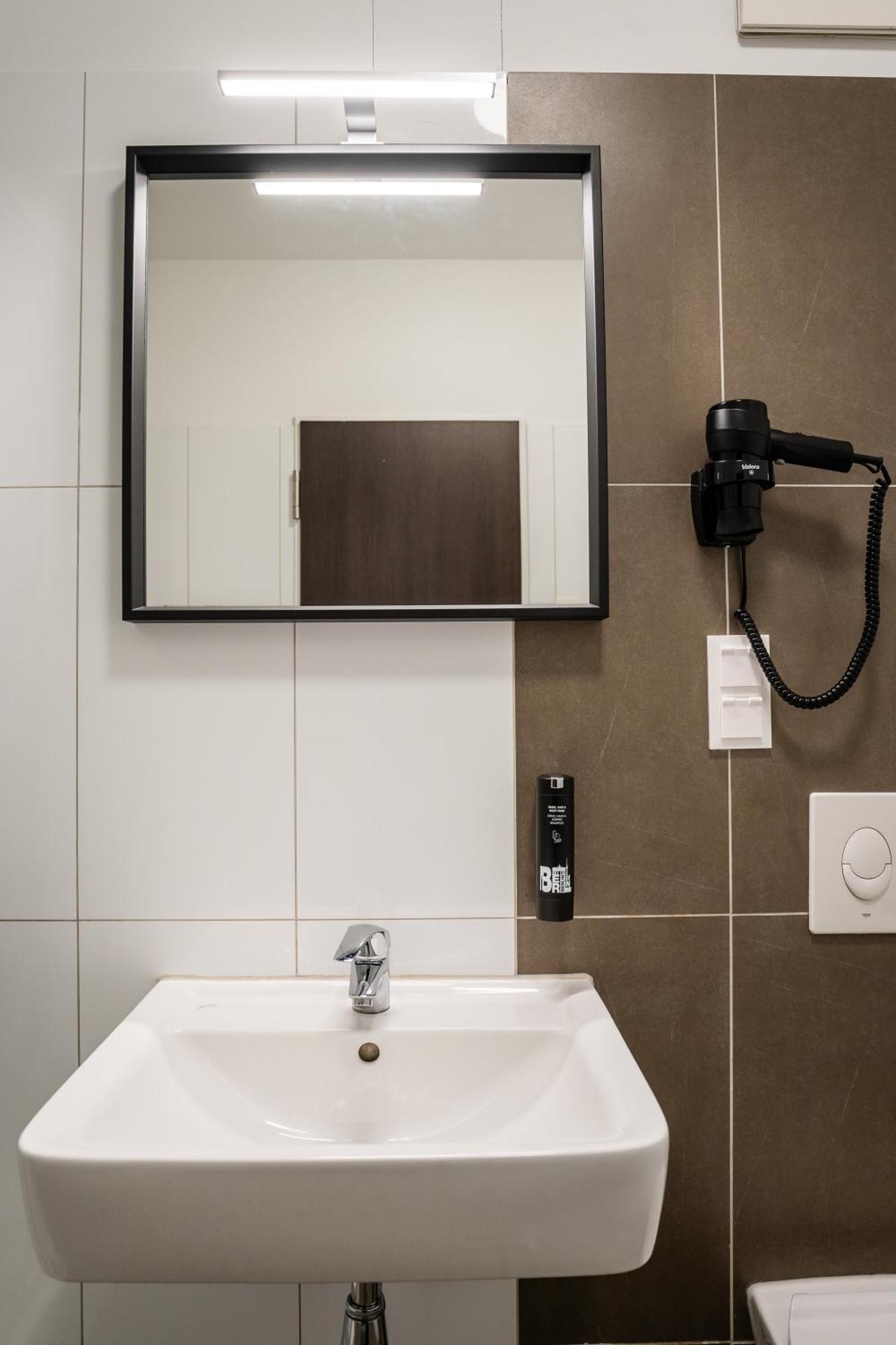Apartmenthaus Neukoelln * Berlino